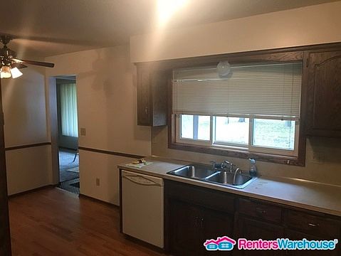 2nd image of 6845 Sandburg Ln