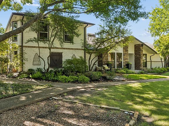 4th image of 520 Cottonwood Pl