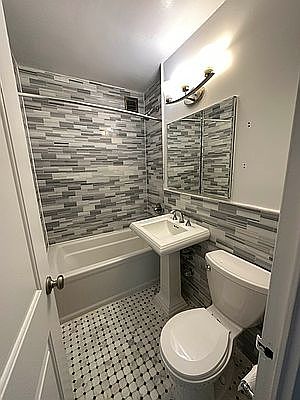 5th image of 250 E 63rd St APT 15F