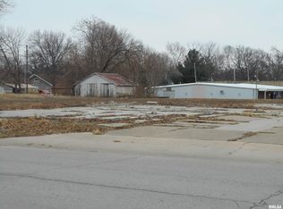 301 N Johnson St, Macomb, IL 61455
