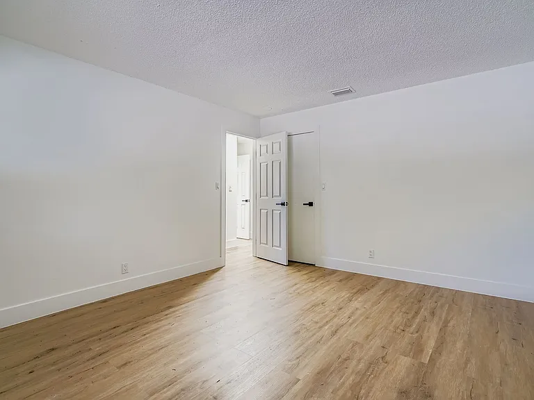 Brisa Apartment Homes — Photo 10