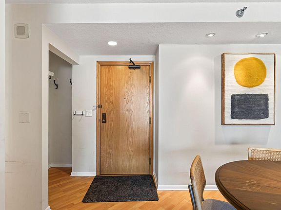 4th image of 401 S 1st St Unit 1023