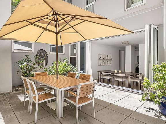 4th image of 22 Renwick St #1A