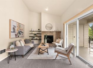 13626 NE 7th St APT F16, Bellevue, WA