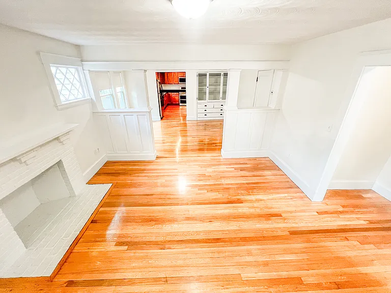 251 Brown St #2 — Photo 4