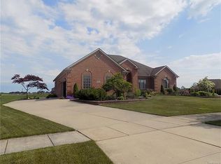 8424 Eagle Pointe Dr, Newport, MI