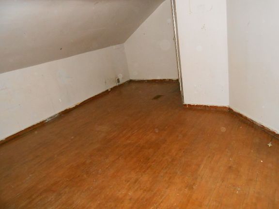 4th image of 823 Dickinson St SE