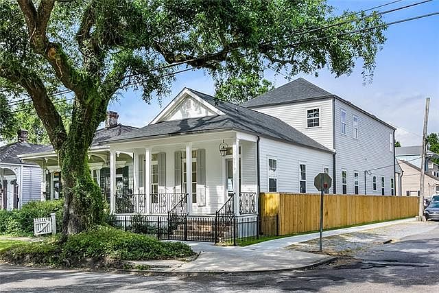 1st image of 601 Napoleon Ave