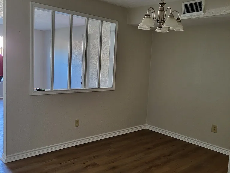 4150 Crow Rd #17 — Photo 4