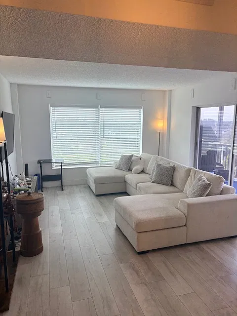 2 bed, 1100 sqft, $2,000 — Photo 4