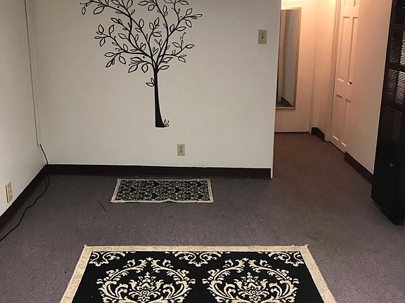 4th image of 225 S Lorimier St APT 3
