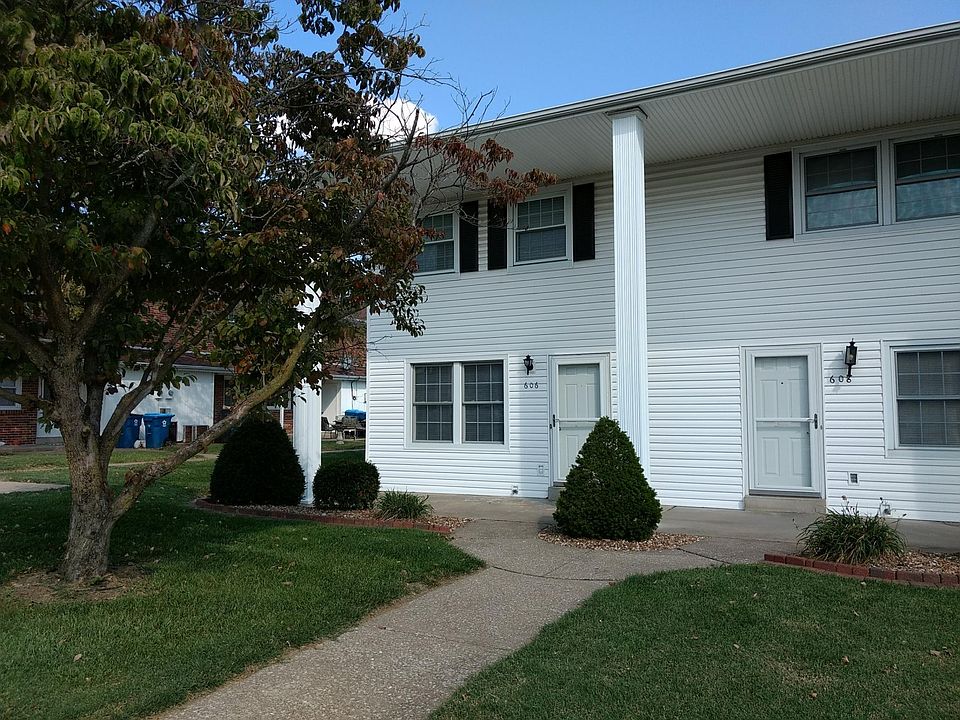 606 Yale Blvd St Charles 63301