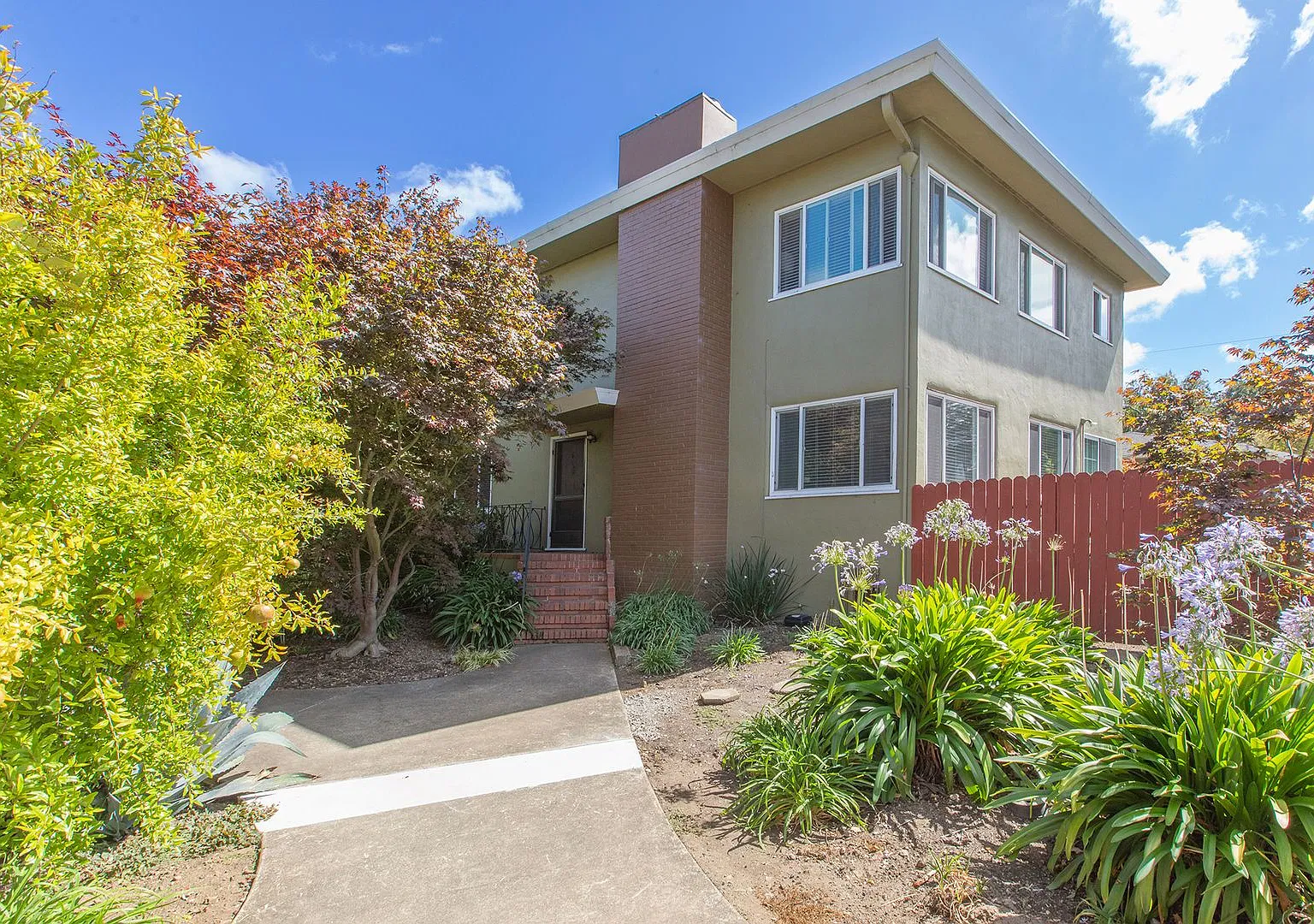 Outside Leasing - 1 West Santa Inez — Photo 1