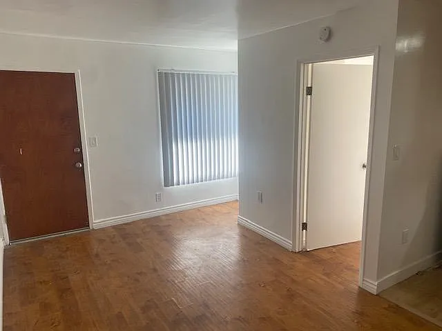6326 Crenshaw Blvd. — Photo 14