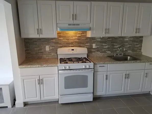 3718 28th St, Long Island City, NY 11101