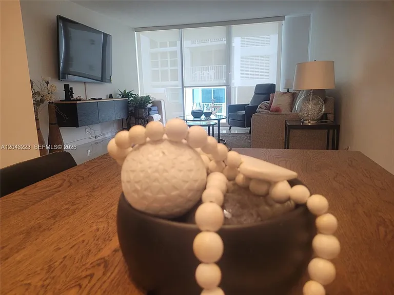1200 West Ave #720 — Photo 2