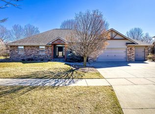 5008 N Mary Martin Dr, Appleton, WI 54913