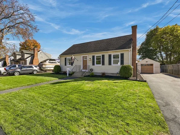 5 Donamor Ln, East Longmeadow, MA 01028