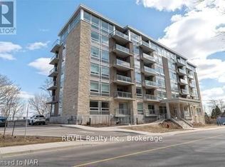 479 Charlton Ave E #407, Hamilton, ON L8N 0B4