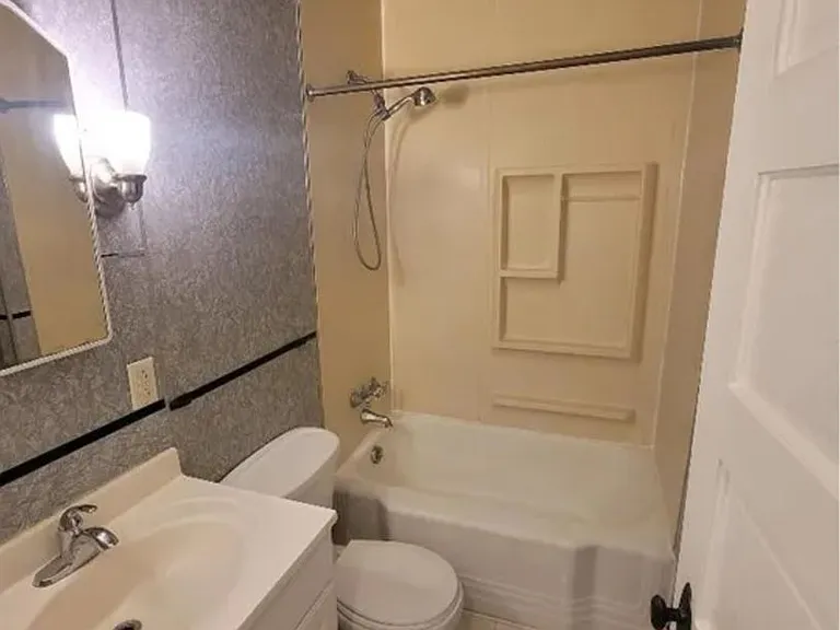 2903 N Calvert St — Photo 5