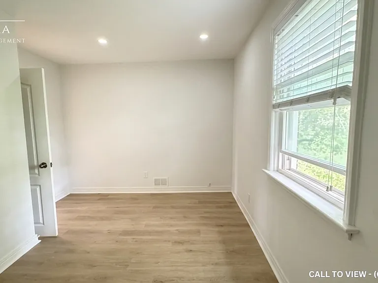 55 Verwood Ave #1 — Photo 11