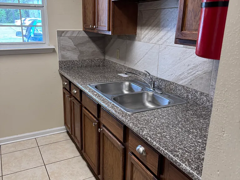1013 Seville Ave #B — Photo 15