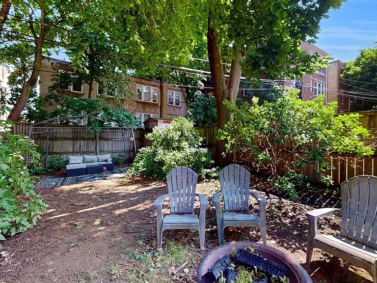 104 Englewood Ave — Photo 35