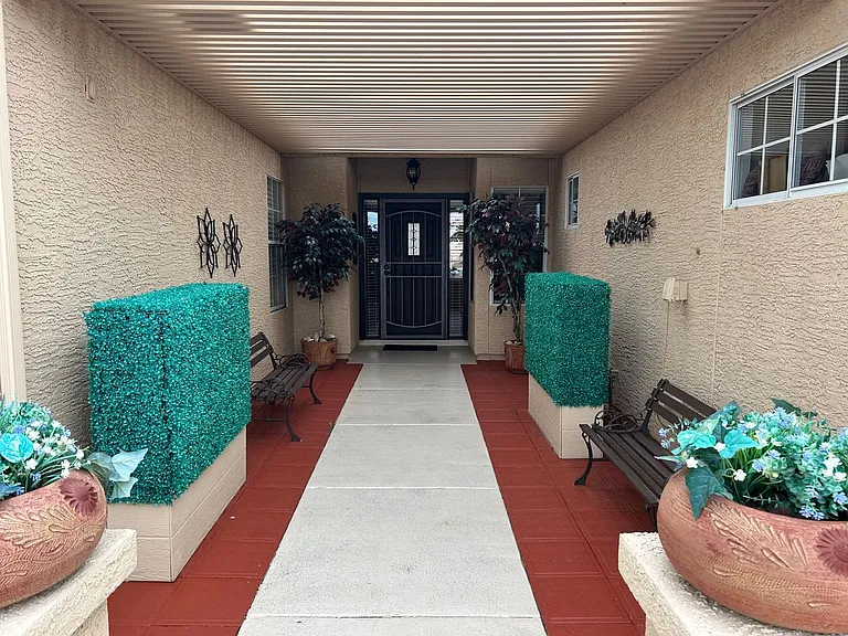 11118 E Navajo Dr — Photo 2