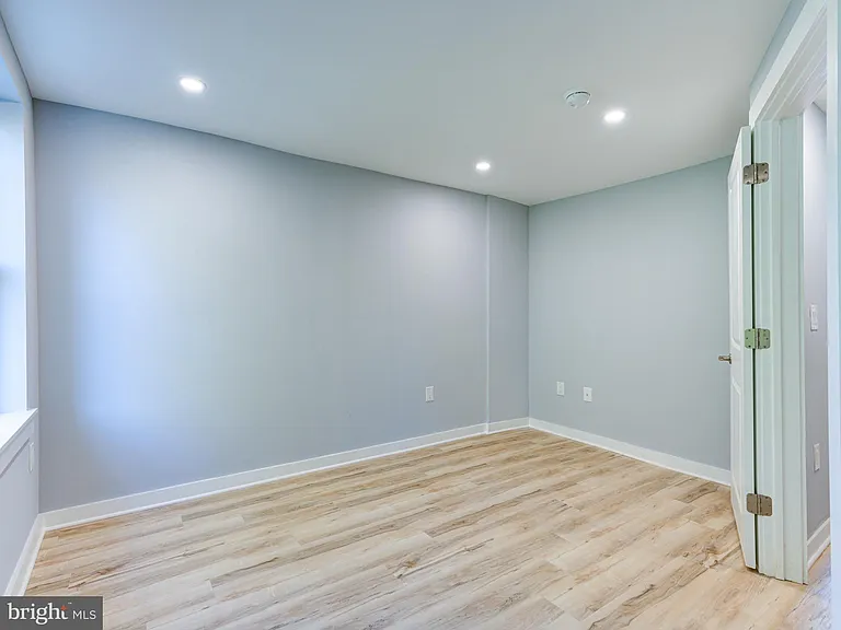 704 Miller St — Photo 10