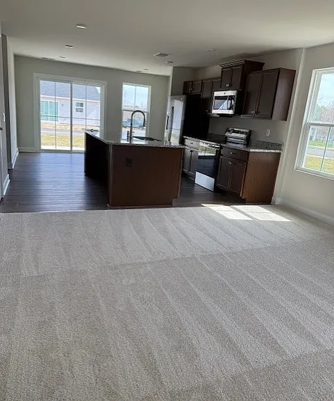 LIVING/DINING/KITCHEN AREA