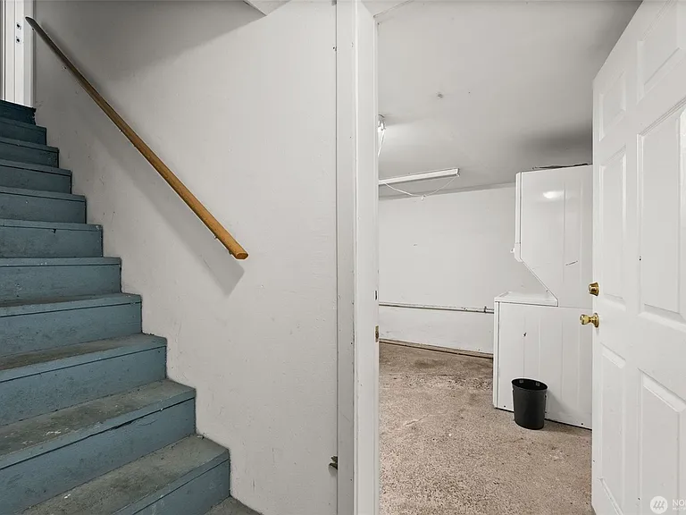 838 Prospect Aly — Photo 15