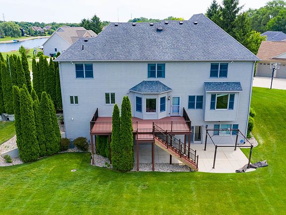 2nd image of 51421 Amesburry Way