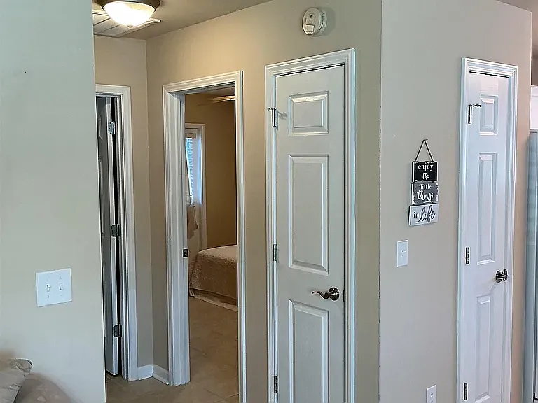 1722 Saint Charles Ave — Photo 20