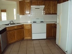 2nd image of 5004 Topsey Dr