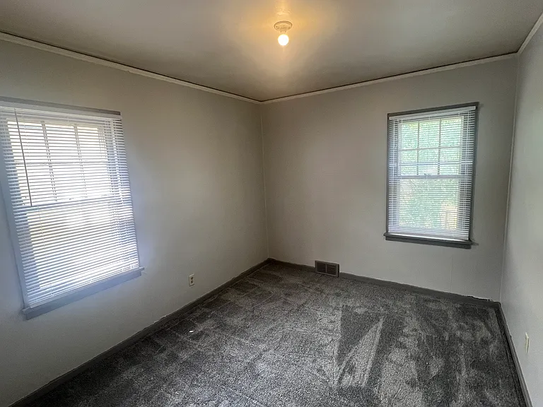 315 5th St SE #2 — Photo 5