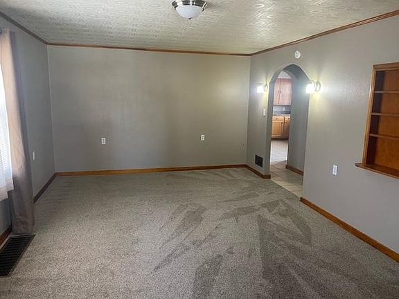 3rd image of 214 Elble Ave