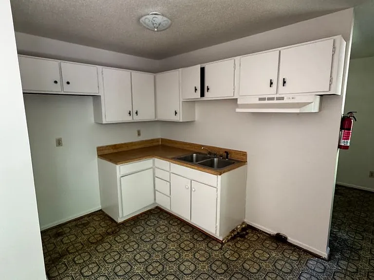 1337 N Lafayette St — Photo 8