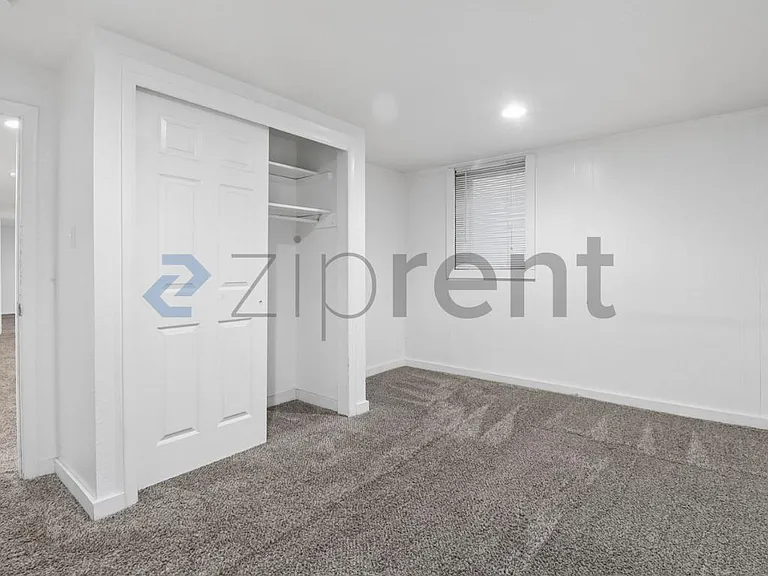 633 E Stuart St — Photo 20