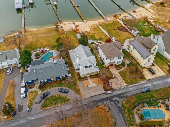 3728 Bay Dr, Edgewater, MD 21037