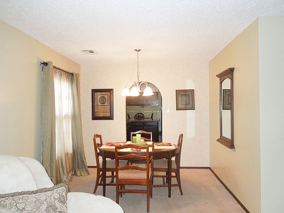 2nd image of 2305 NE Garden Ln