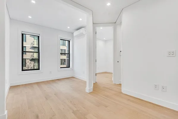 Rented by REAL New York | media 9
