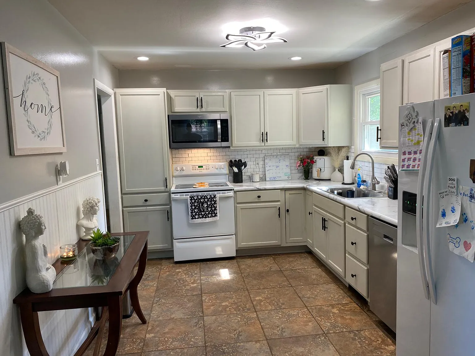 3 bed, 1130 sqft, $1,350 — Photo 4