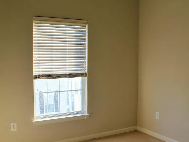 1743 Theale Way — Photo 16