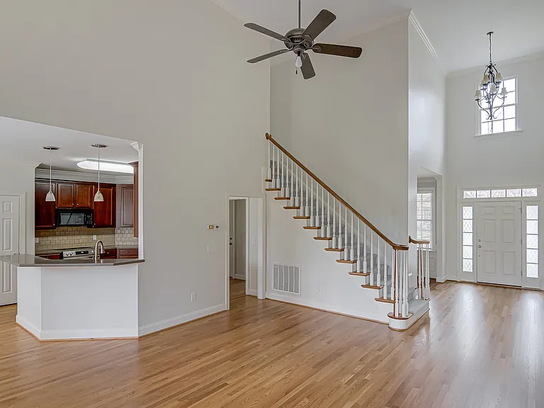 5708 Mabe Dr — Photo 5