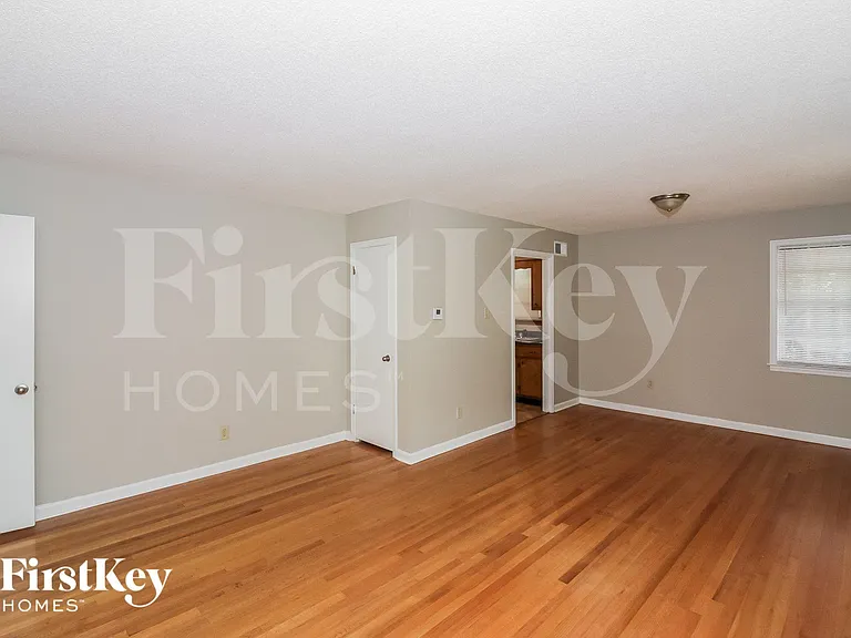 2693 Satellite St — Photo 2
