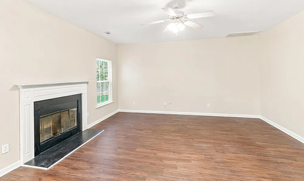 3 bed, 2.5 bath, 2881 sqft, $2,250 — Photo 4