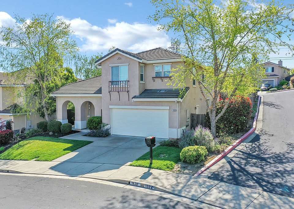 1st image of 1820 Menesini Pl
