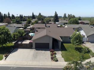 483 Palomino Ct, Escalon, CA 95320
