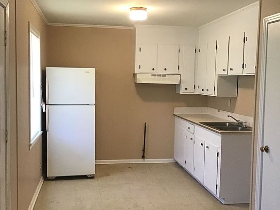 4th image of 620 Evans St APT 10