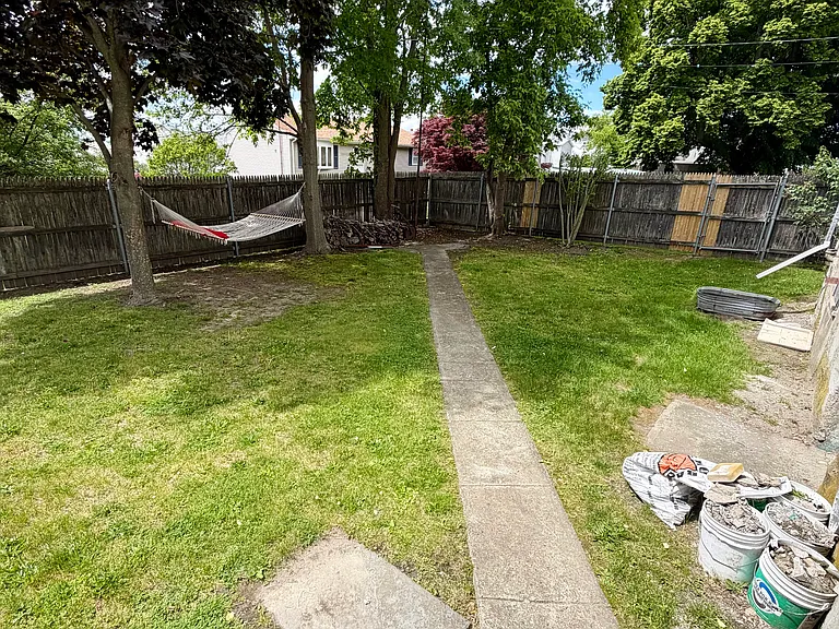 127 Brown St #3 — Photo 12